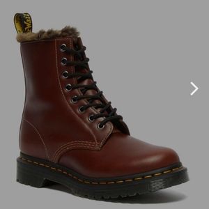 1460 SERENA FAUX FUR LINED LACE UP BOOTS new